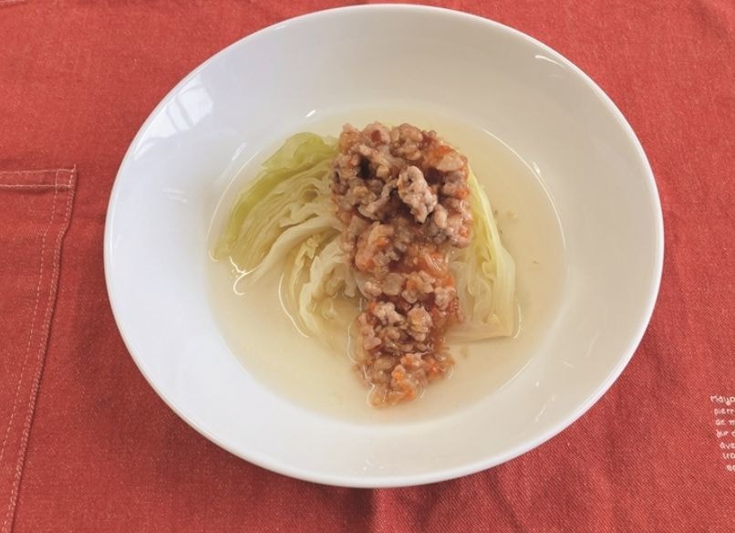 蒸しキャベツのひき肉かけ