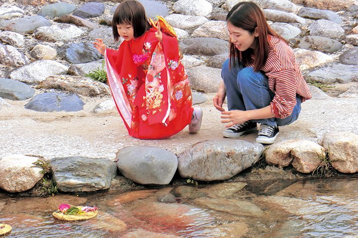 用瀬流しびなの開催