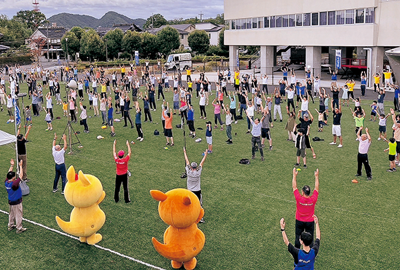 夏期巡回ラジオ体操・みんなの体操会の様子