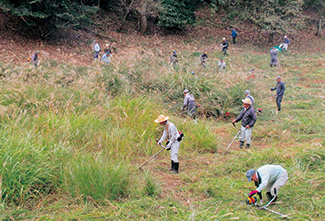 霊石山保全活動の様子