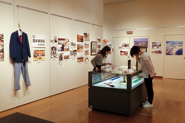 鳥取市あおや郷土館 旧気高郡青谷町合併70周年 旧青谷町役場・旧青谷中央公民館所蔵美術品・写真展の様子