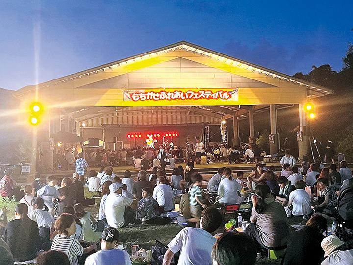 ステージライブの様子