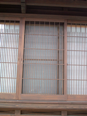 はき出し窓(村尾邸)