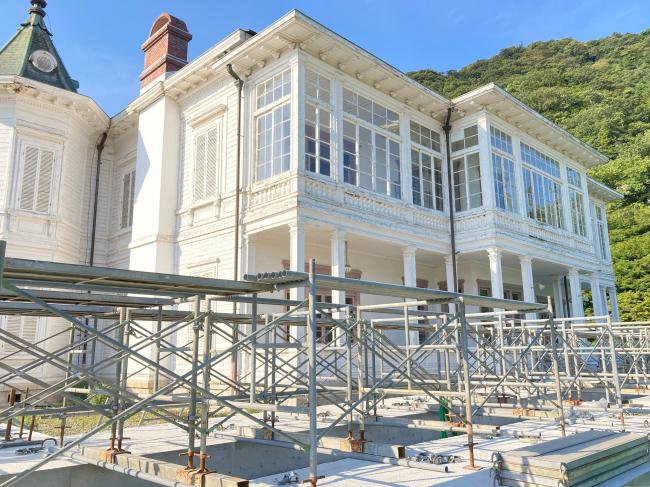 仁風閣覆屋組立