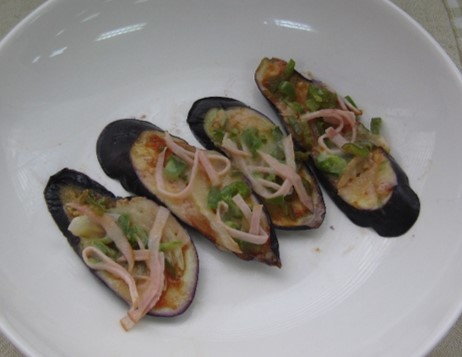 なすのピザの画像