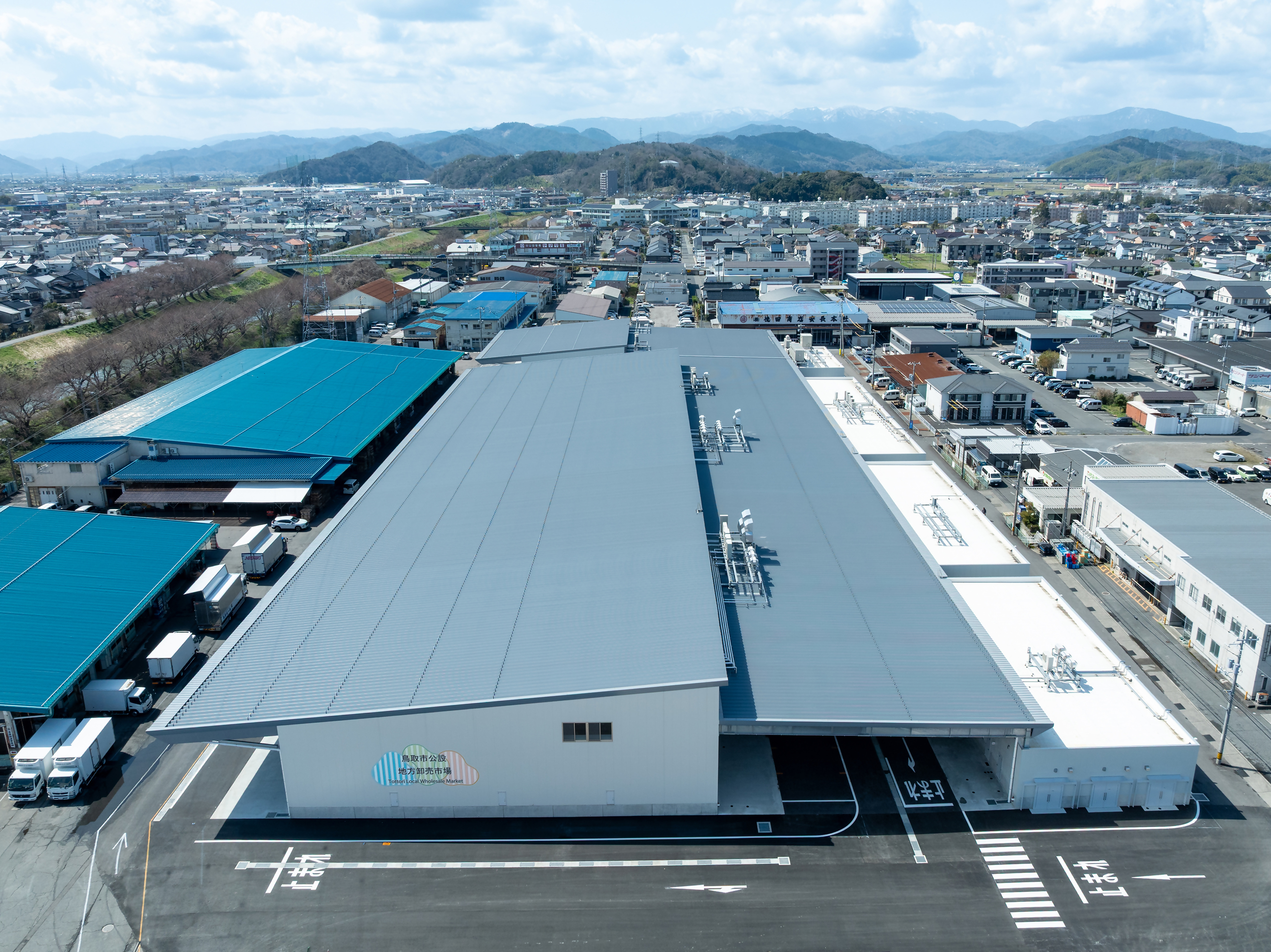 青果棟側全景空撮