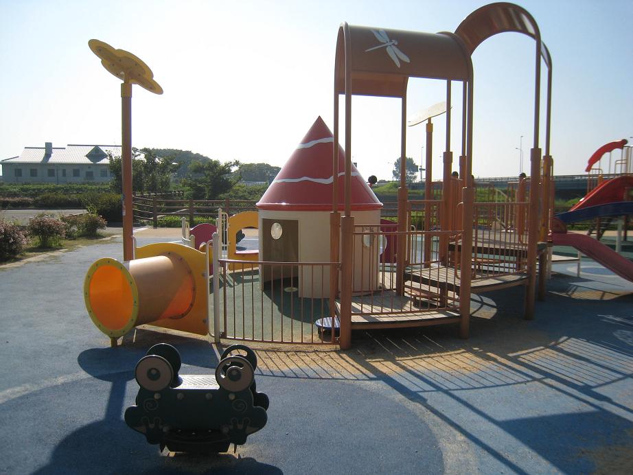 遊具広場の画像3