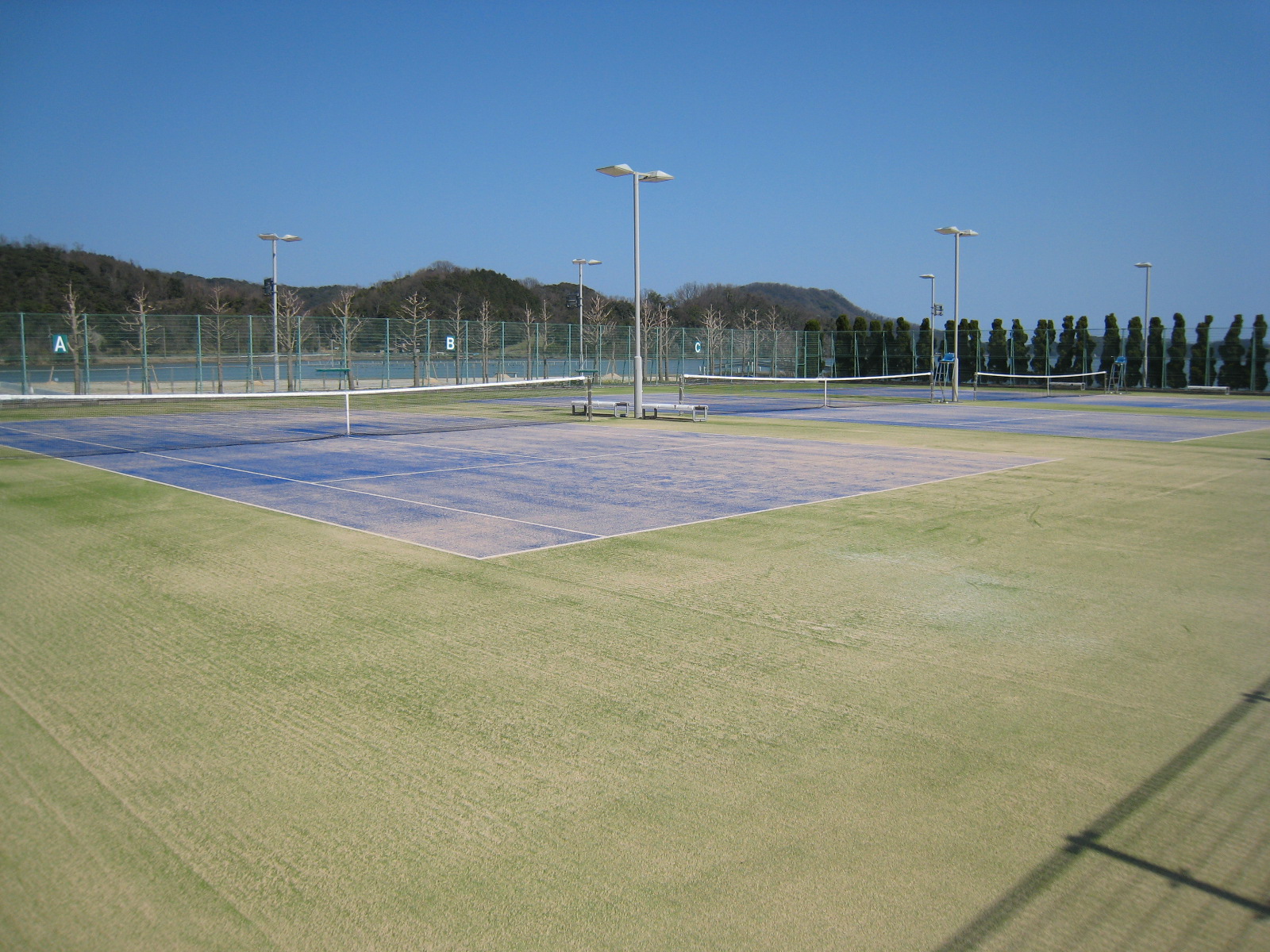 湖山池公園金沢テニス場の画像