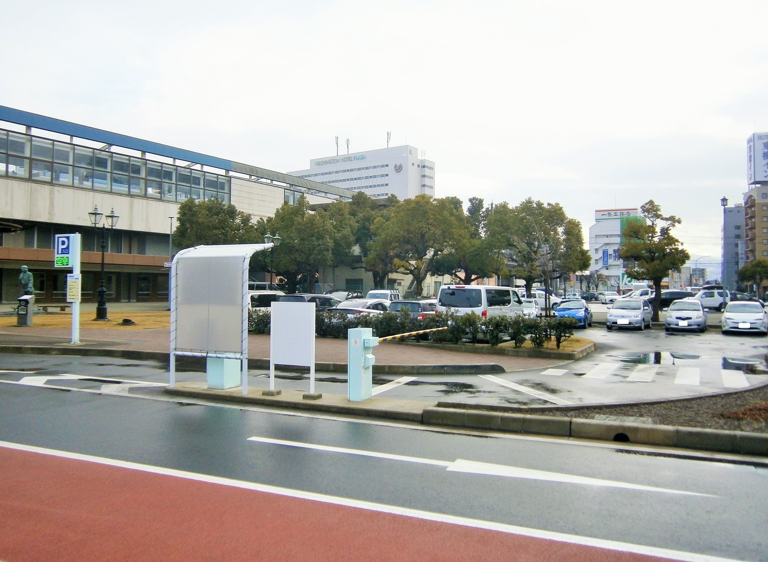 鳥取駅南口ロータリー駐車場の様子の画像1