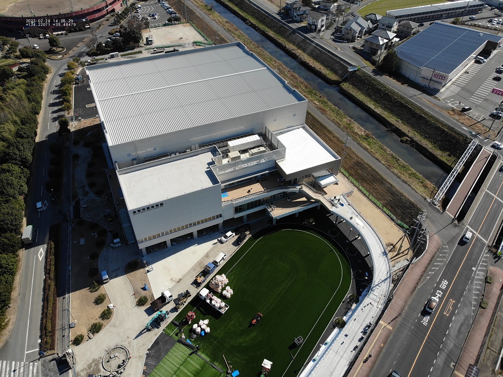 メインアリーナ：仕上げ工事の画像1