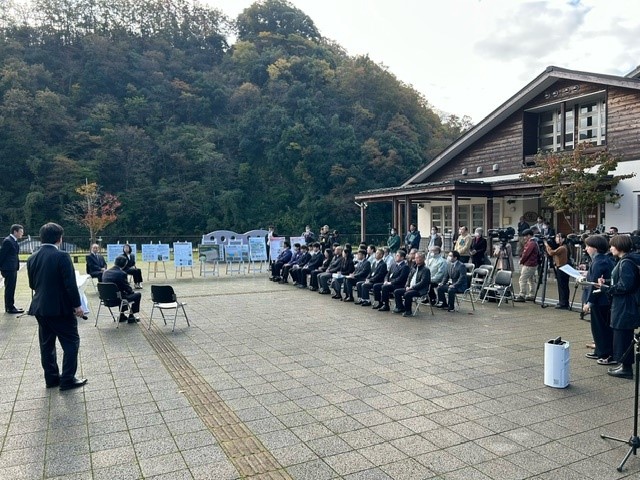 貯蔵ワイン搬入式の画像2