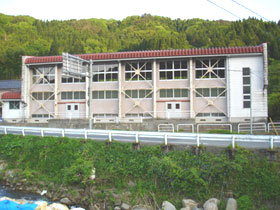 国府町大茅体育館の画像