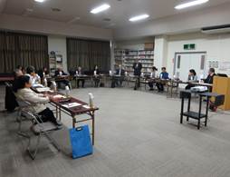 躍動と安らぎの里づくり鍋山（秦会長説明）の画像