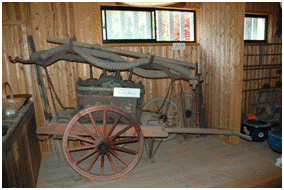 手押し式消防ポンプの画像