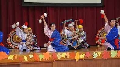 東郷小 手踊り・銭太鼓
