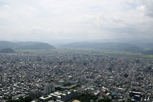 山上ノ丸から市街地