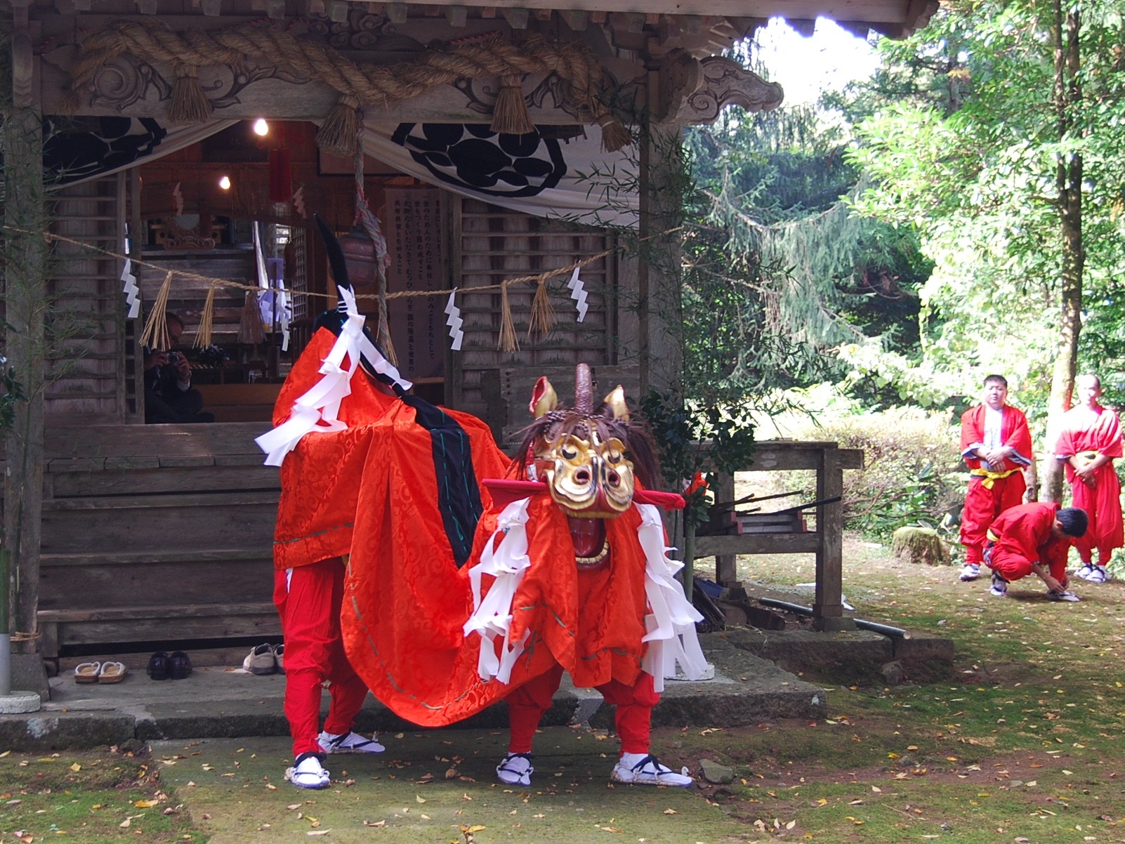 大和佐美命神社の麒麟獅子舞（上砂見）