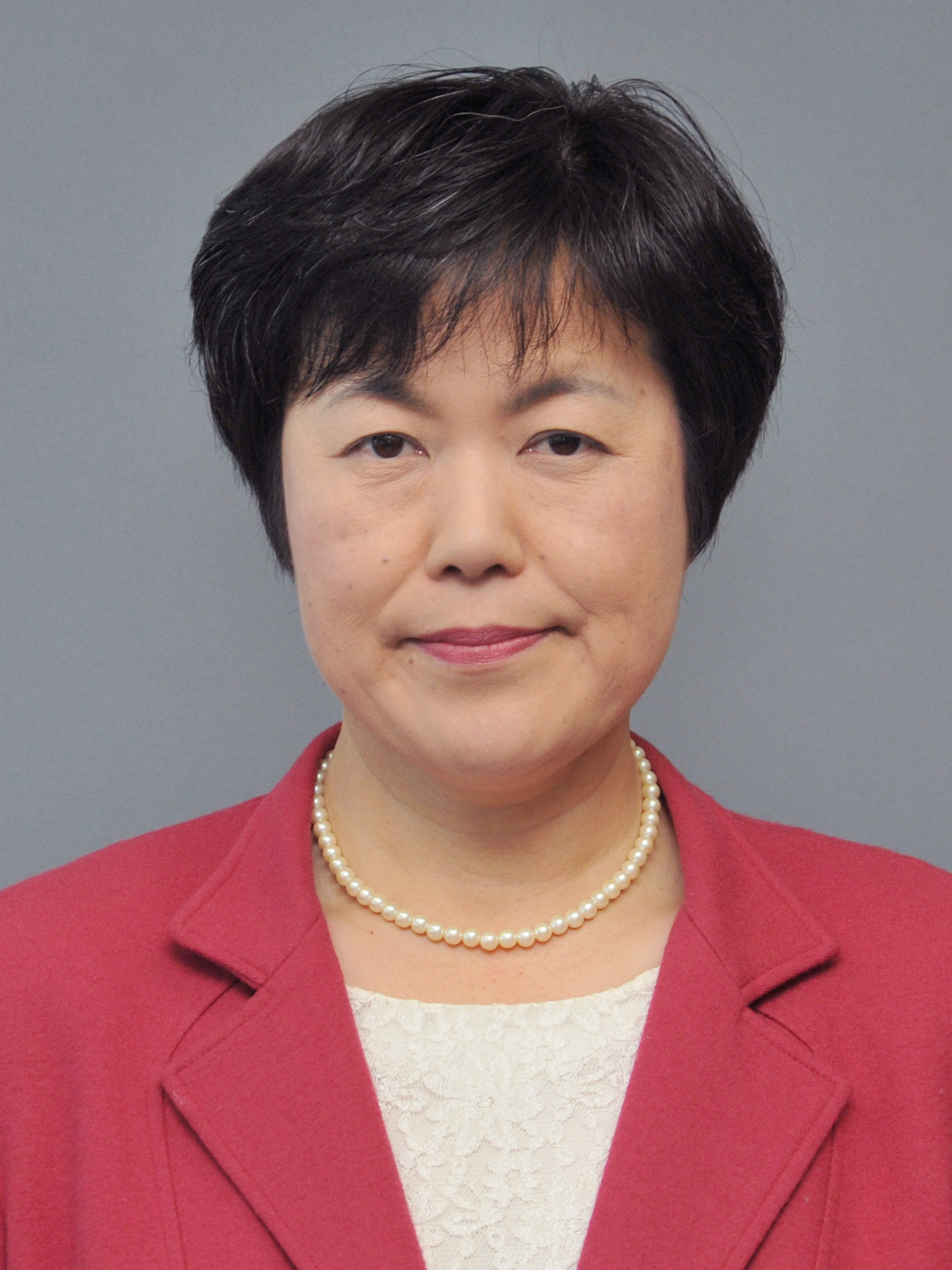 平野真理子副委員長