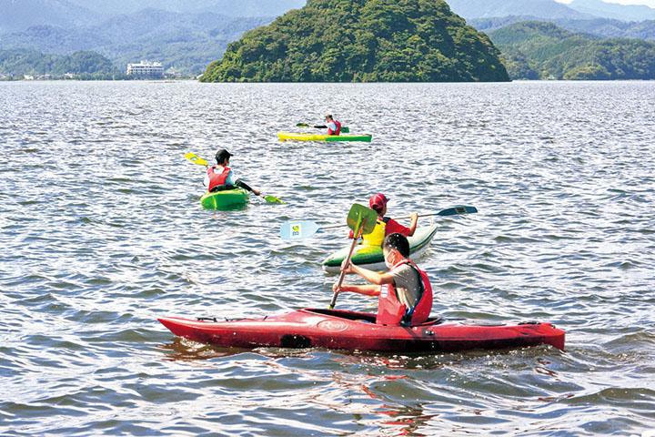 湖山池でカヌー教室