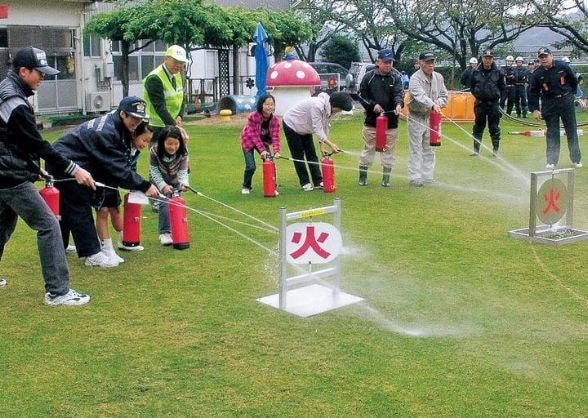 地域防災フェスタ消火訓練