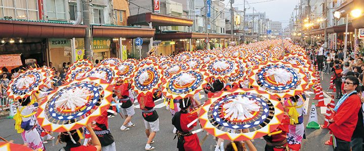 一斉傘踊り