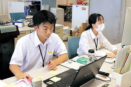 製作中のふたり