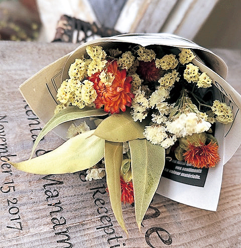 ドライフラワーのミニブーケ