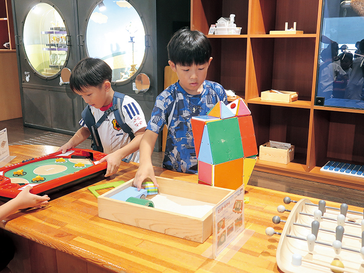 おもちゃの展示