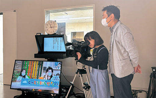 やってみよう！でーweek テレビ番組制作体験の様子
