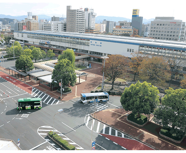 鳥取駅前の写真